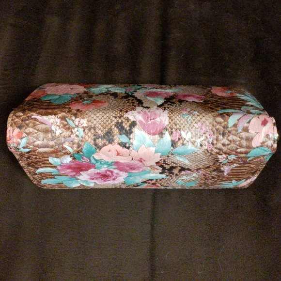 🌈RESTOCKED!Snake Printed with Roses Wallet - Picture 3 of 5